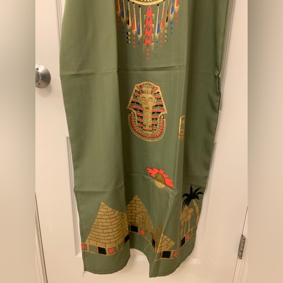 Green Egyptian Traditional Dress - Picture 6 of 16